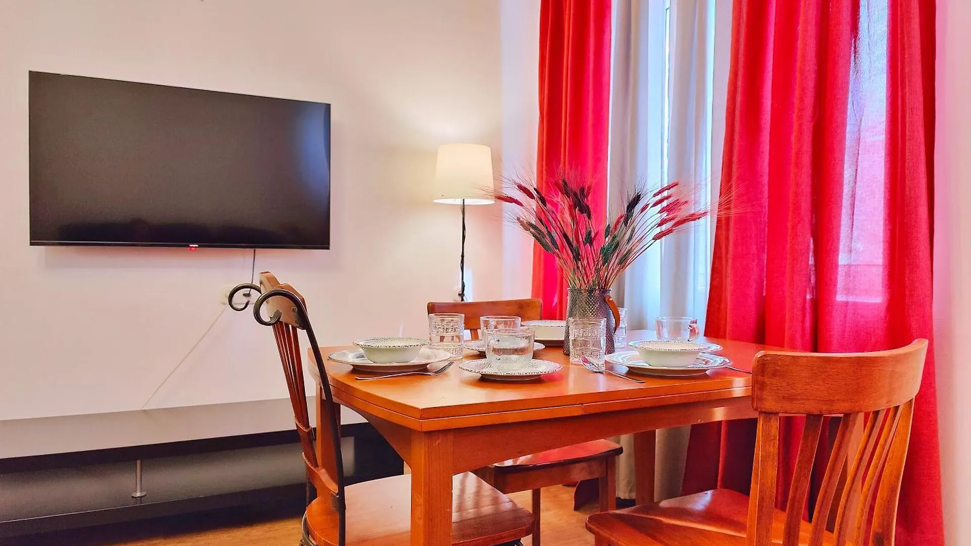 Moon Apartments - Tole Bi 45,6 Center 阿拉木图 0*,  哈萨克斯坦