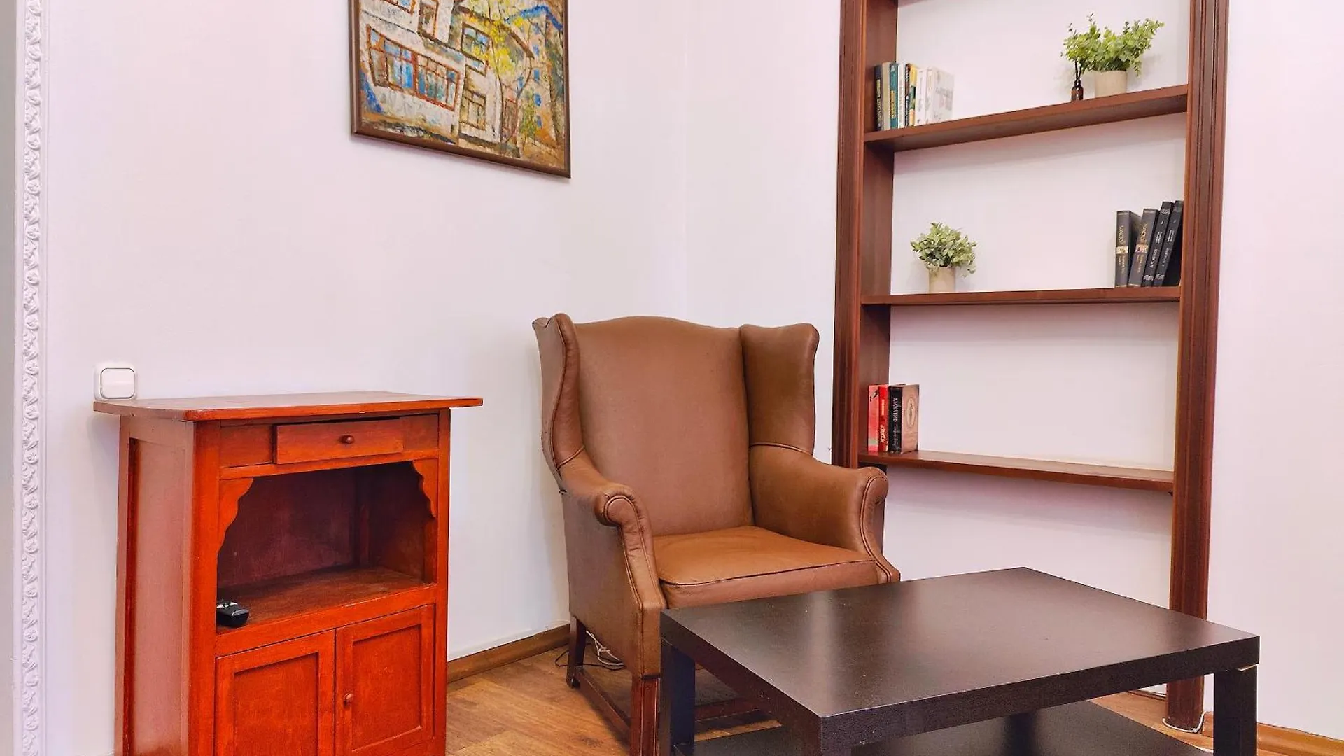 Moon Apartments - Tole Bi 45,6 Center 阿拉木图