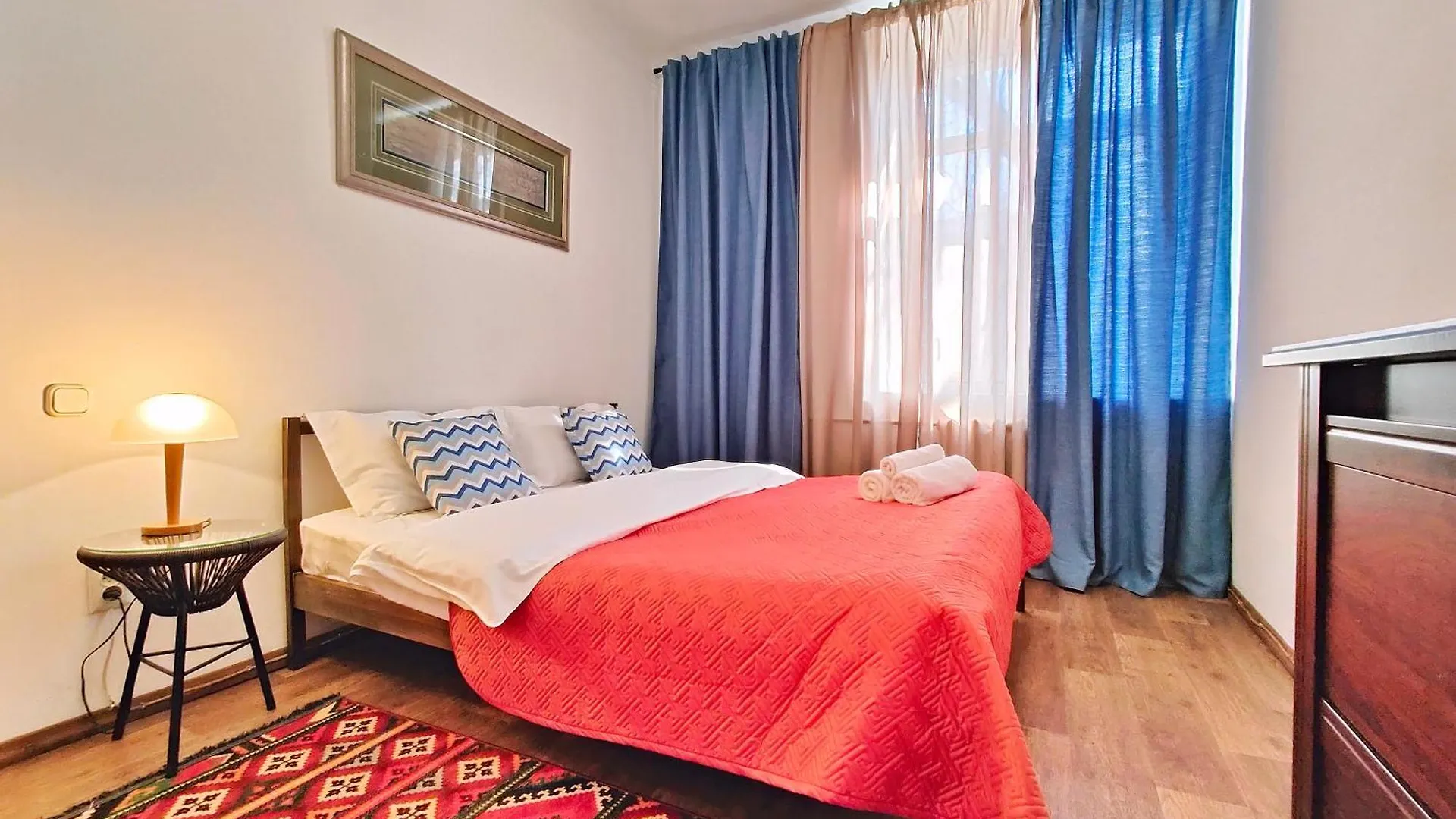 Moon Apartments - Tole Bi 45,6 Center 阿拉木图 哈萨克斯坦