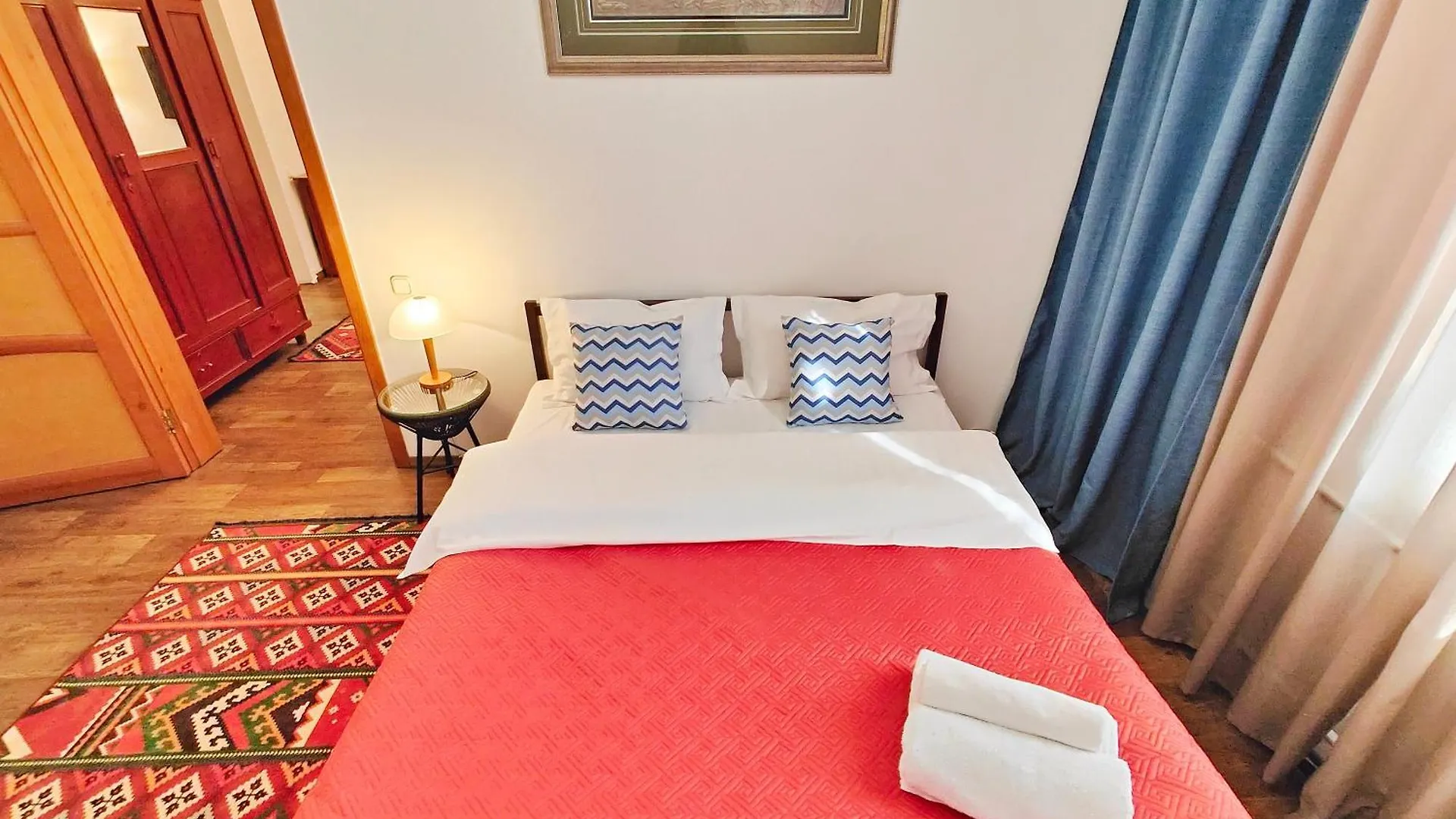 Moon Apartments - Tole Bi 45,6 Center 阿拉木图