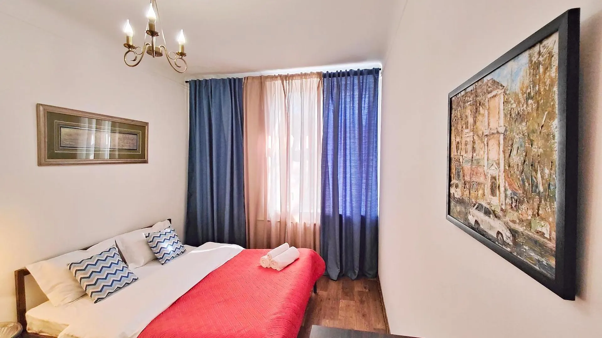 Moon Apartments - Tole Bi 45,6 Center 阿拉木图