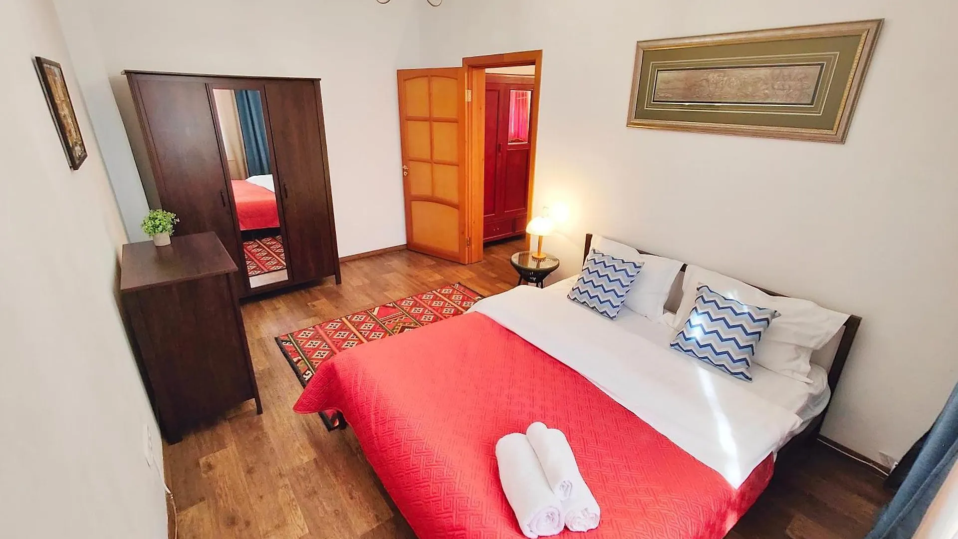 Moon Apartments - Tole Bi 45,6 Center 阿拉木图 0*,