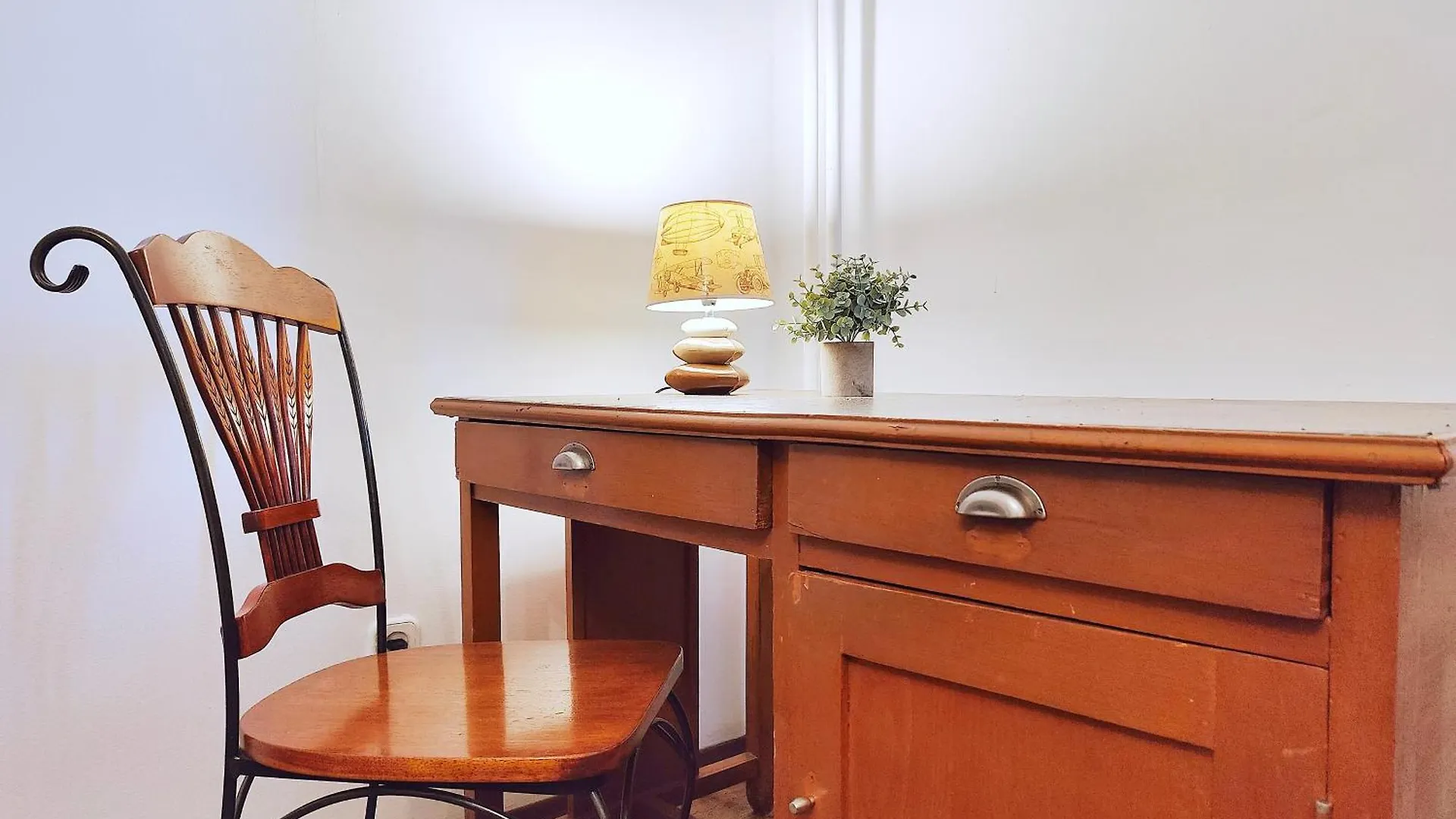 Moon Apartments - Tole Bi 45,6 Center 阿拉木图